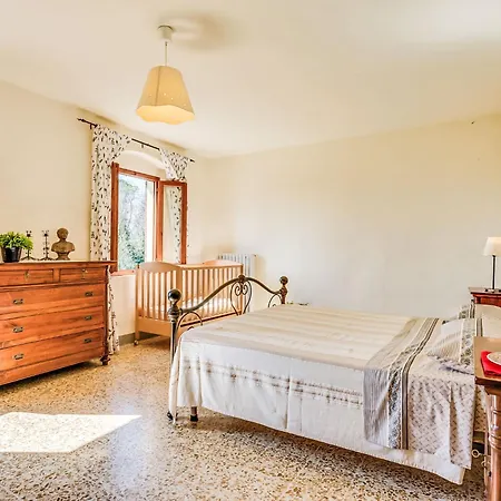 Beboli Per 18 Pax By Interhome Lamporecchio